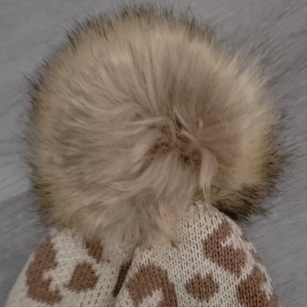 NWOT Leopard Print CC Beanie With‎ Large Pom Pom